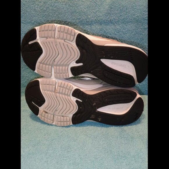 New Balance 990v6 in kids size 2 - Picture 6 of 6